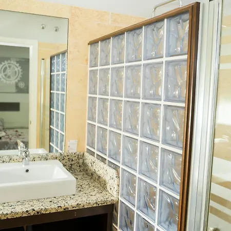 Goyesco Plaza Plasencia